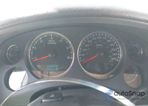 2011 Chevrolet Tahoe Ls z USA, uszkodzony, nr VIN 1GNSCAE03BR400770